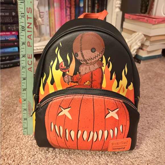 LOUNGEFLY TRICK 'R TREAT SAM & JACK O' LANTERN MINI BACKPACK GLOW IN THE DARK - Picture 2 of 12